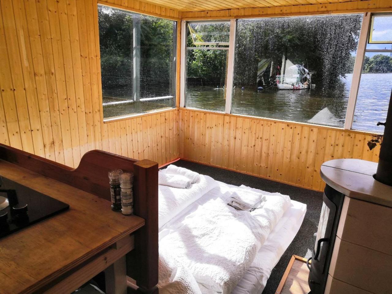 Botel Traum Am Wasser - Romantische Erholung In Berlin